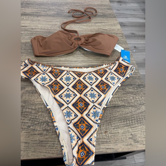 Cupshe Tan Bikini with Blue and Orange Geometric Design - Picture 3 of 4